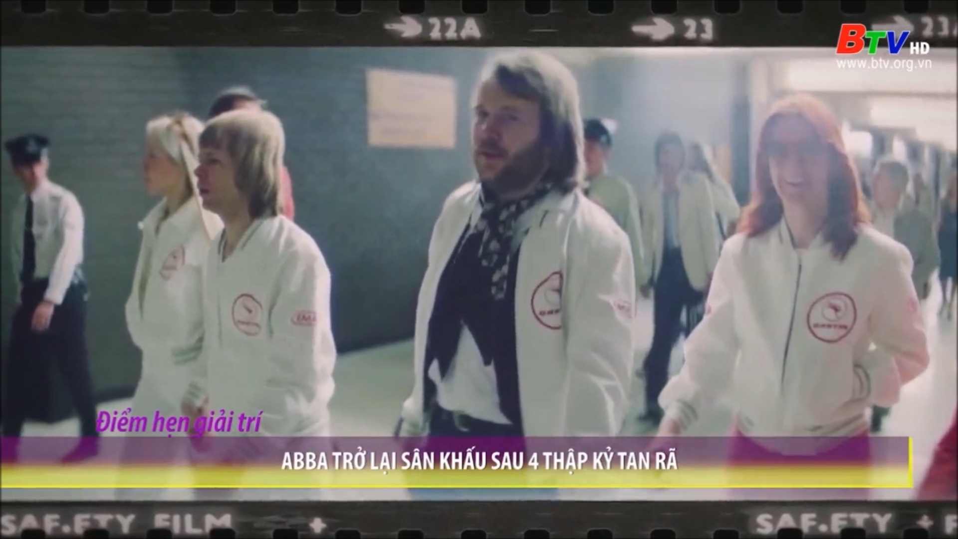 ABBA trở lại sân khấu sau 4 thập kỷ tan rã